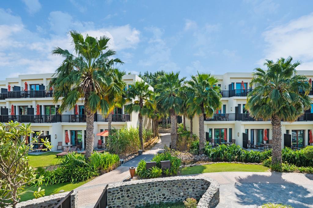 JA Palm Tree Court